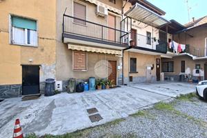 CASA DI CORTE A SEDRIANO
