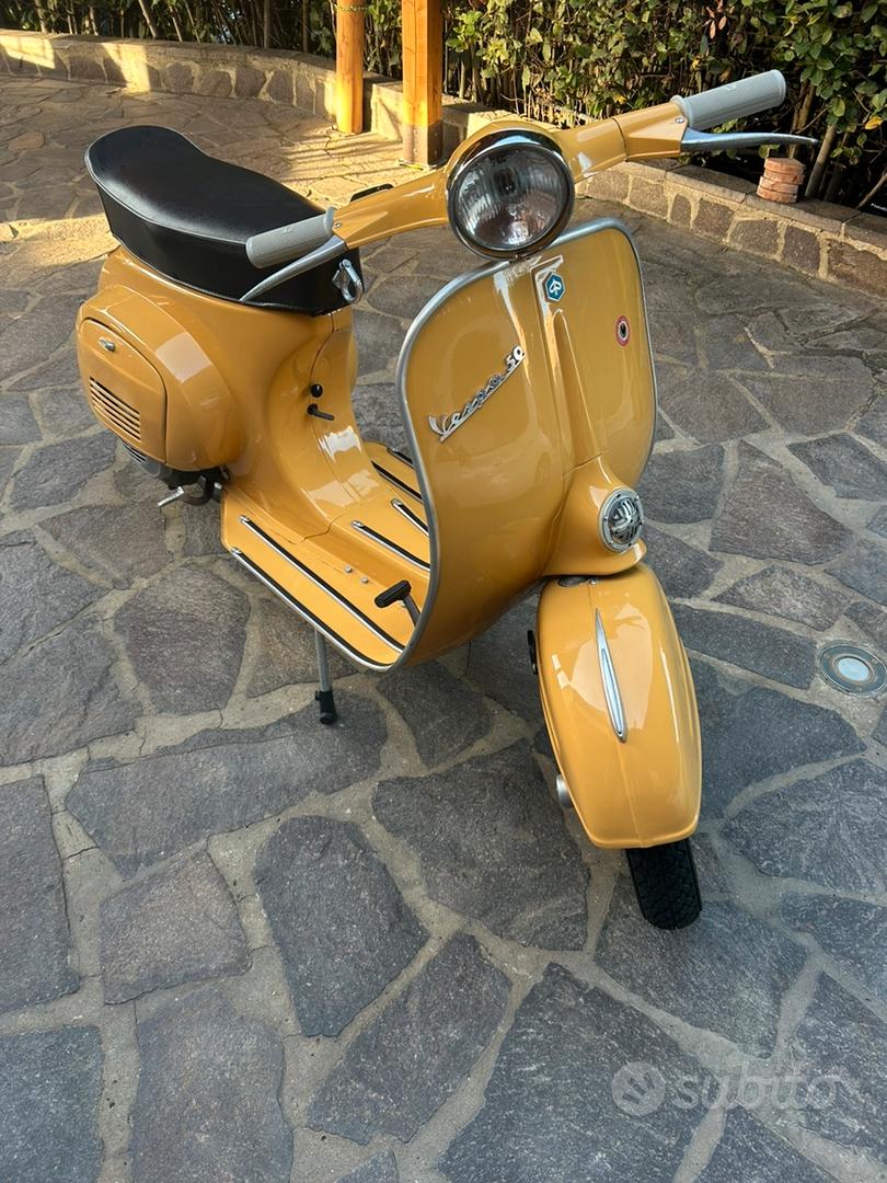 Vespa 50 l Moto e Scooter In vendita a Roma