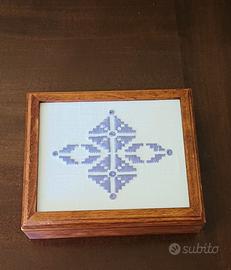 Cofanetto in legno