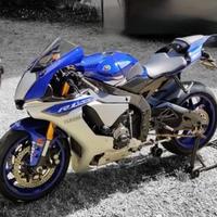 Yamaha r1 2015