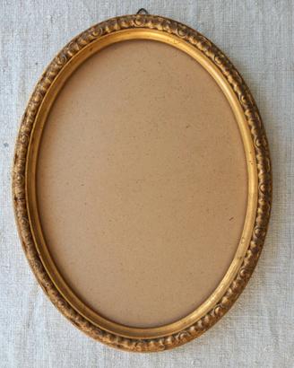 Cornice vintage ovale in legno cm.40x31