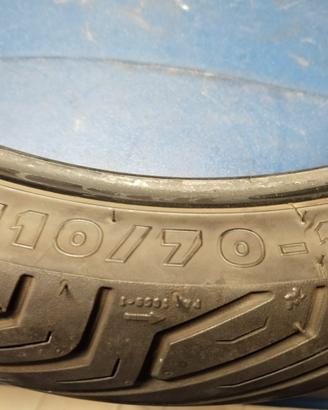 Gomme Beverly 300