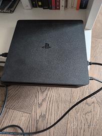 PS4 slim 