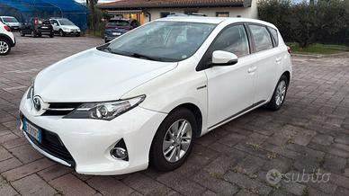 Toyota Auris 1.8 Hybrid 5 porte
