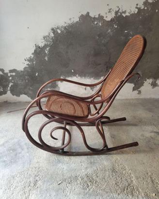 Sedia a dondolo Thonet