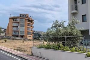 TERRENO EDIFICABILE santuzzi(poss di divisione)