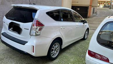 Toyota prius plus