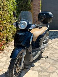 aprilia scarabeo 200