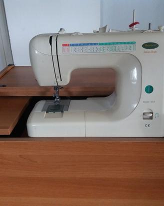 Macchina per cucito Aurora