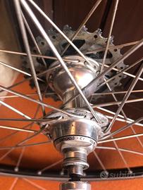 Ruota posteriore campagnolo