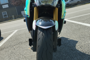 Suzuki gsxs 1000