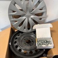 Toyota yaris 2025 Cerchi ruota e copricerchi origi