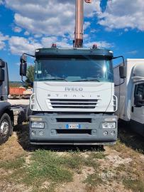 Iveco stralis 190E31 2 assi gru e cassone  fisso