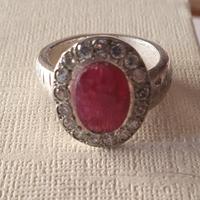 Anello in argento e radice di rubino