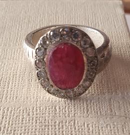 Anello in argento e radice di rubino