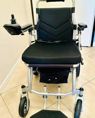 Sedia a rotelle elettrica ultraleggera pieghevole