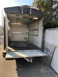 Street Food / Autonegozio