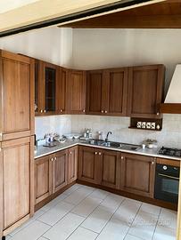 Cucina in vero legno