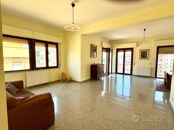 Ampio appartamento panoramico mq 180 commerciali