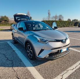 TOYOTA C-HR 1.8 Hybrid E-CVT Style