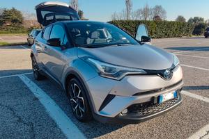 TOYOTA C-HR 1.8 Hybrid E-CVT Style