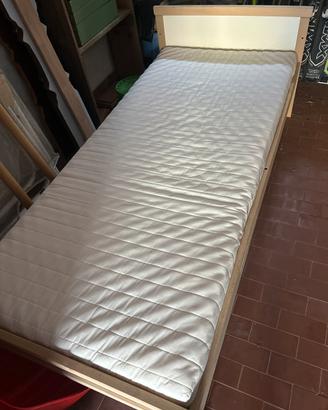 Lettino con materasso Ikea