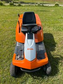 Trattorino STIHL RT 4082