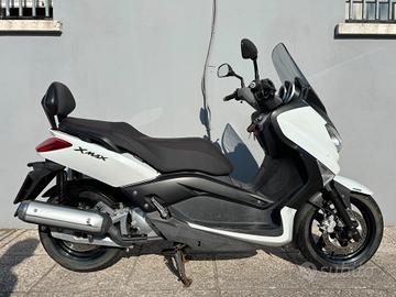 Yamaha X-Max 125