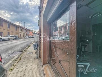 LOCALE COMMERCIALE USO PARRUCCHIERIA