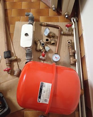 Componenti caldaia, circolatore, scambiatore, vaso