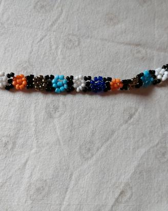 Bracciale a forma di fiori 