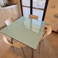 Tavolo allungabile in vetro