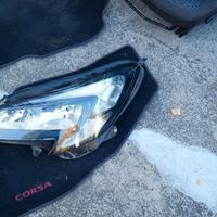 Faro anteriore sinistro Opel Corsa 2015