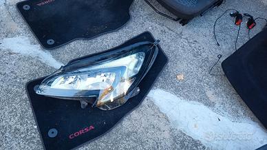 Faro anteriore sinistro Opel Corsa 2015