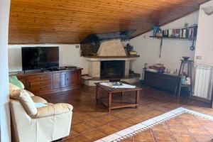 Luminoso appartamento arredato con terrazzo