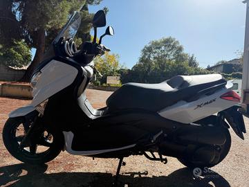 Yamaha X-Max 250