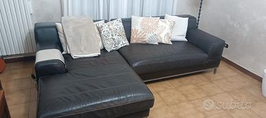 Divano in pelle di Vitello. 