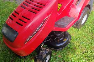 trattorino tagliaerba 