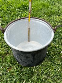 Paiolo in stagno per cottura pomodori