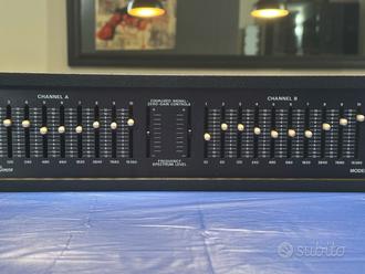 Equalizzatore Soundcraftsmen SE450  			
