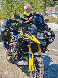 Moto Suzuki