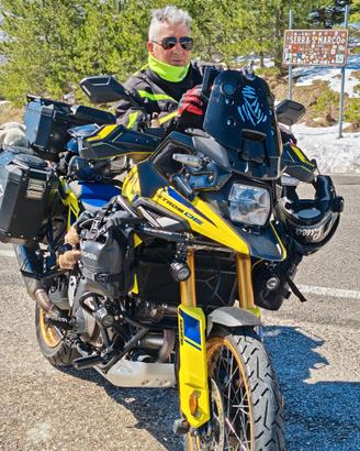 Moto Suzuki