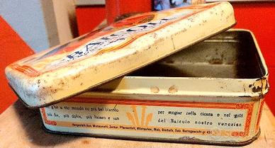 ANTICA SCATOLA DI LATTA