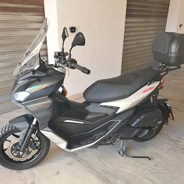 Aprilia SR GT 200 - 2022