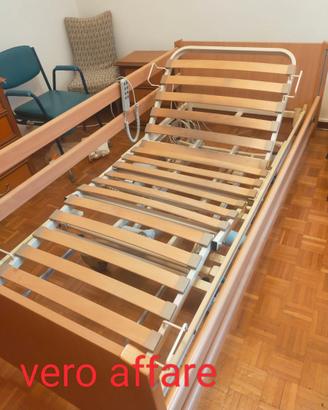 Letto ospedaliero elettrico con più  funzioni