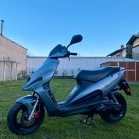 Malaguti phantom f12 digit con 251 km