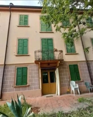 Villa unifamiliare su 3 piani con parco privato