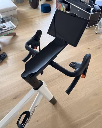 ZWIFT Bike plus Kickr Core v1