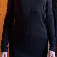 Abito nero con colletto di paillettes Domino
