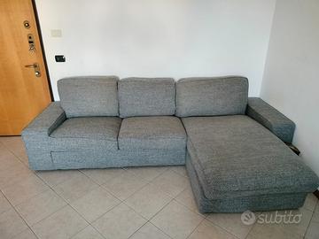 Divano Ikea Kivik con chaise longue